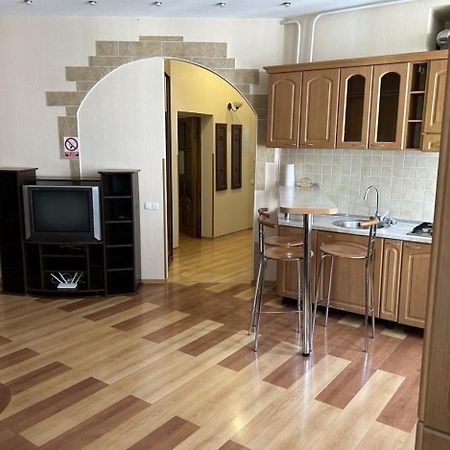 Апартаменти 3-Кімнатні, М. Майдан Незалежності Κίεβο Εξωτερικό φωτογραφία